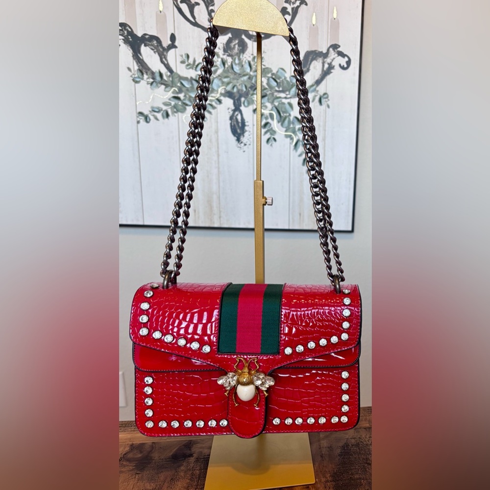 Elegant Red Croc-Embossed Shoulder Bag